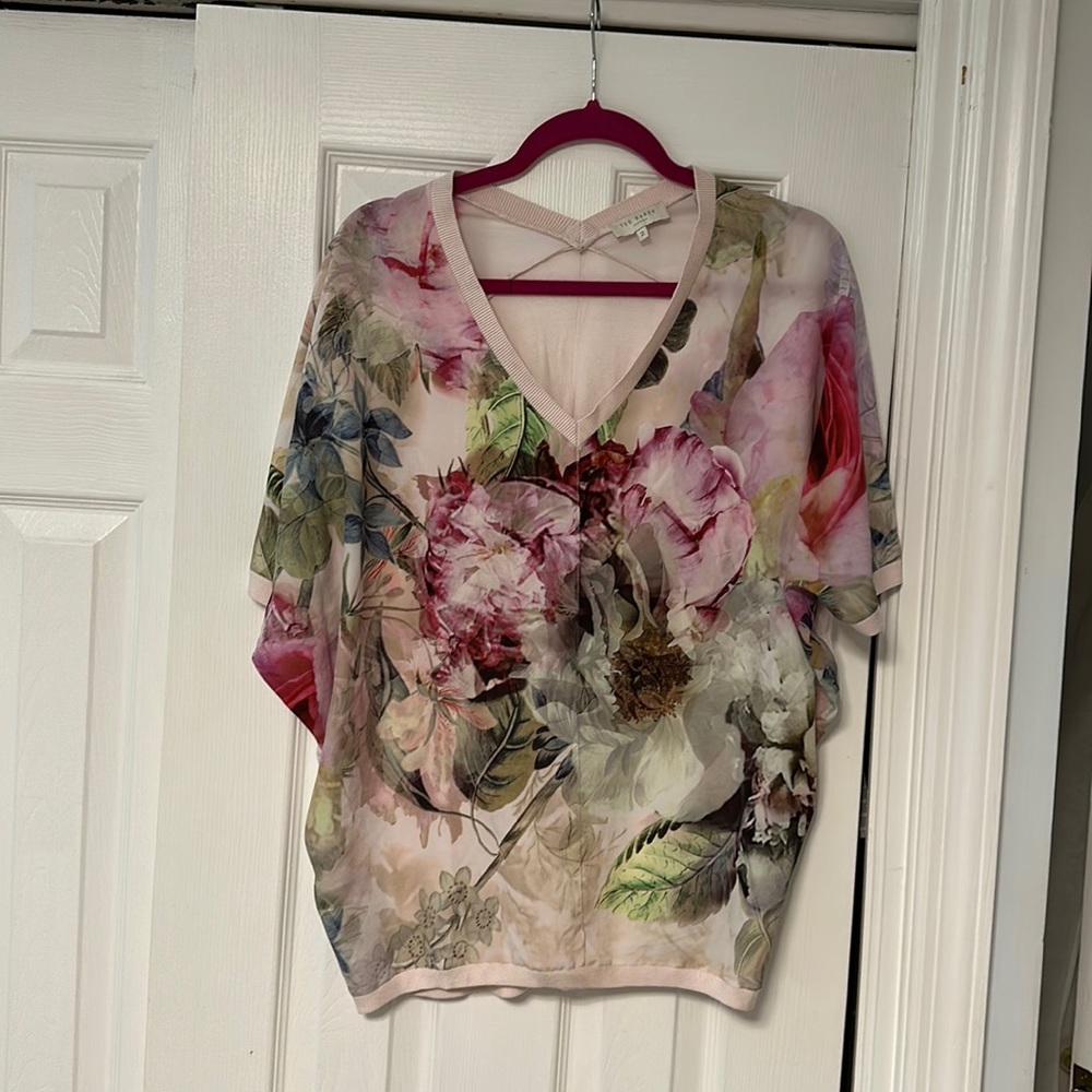 Lovely floral Ted Baker top. Size 2. Runs big.